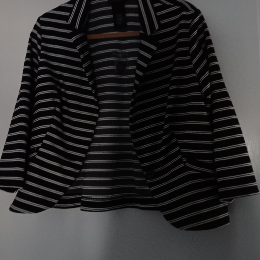 Women's cropped striped jacket